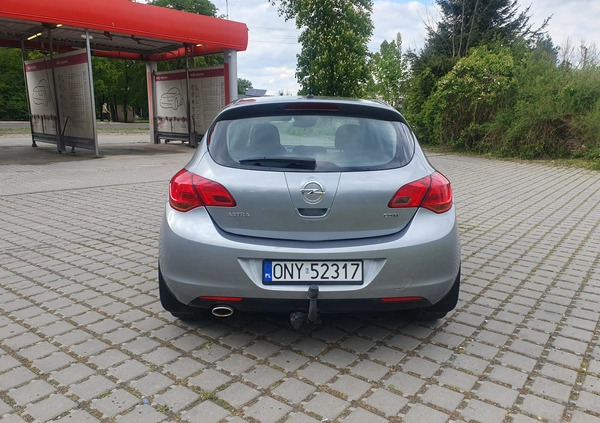 Opel Astra cena 20500 przebieg: 218000, rok produkcji 2010 z Czyżew małe 172